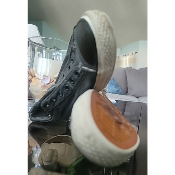 Converse X John Varvatos Low Top Sz 6 Women 8 Gray Slip on Leather Cap All Star - Picture 9 of 11